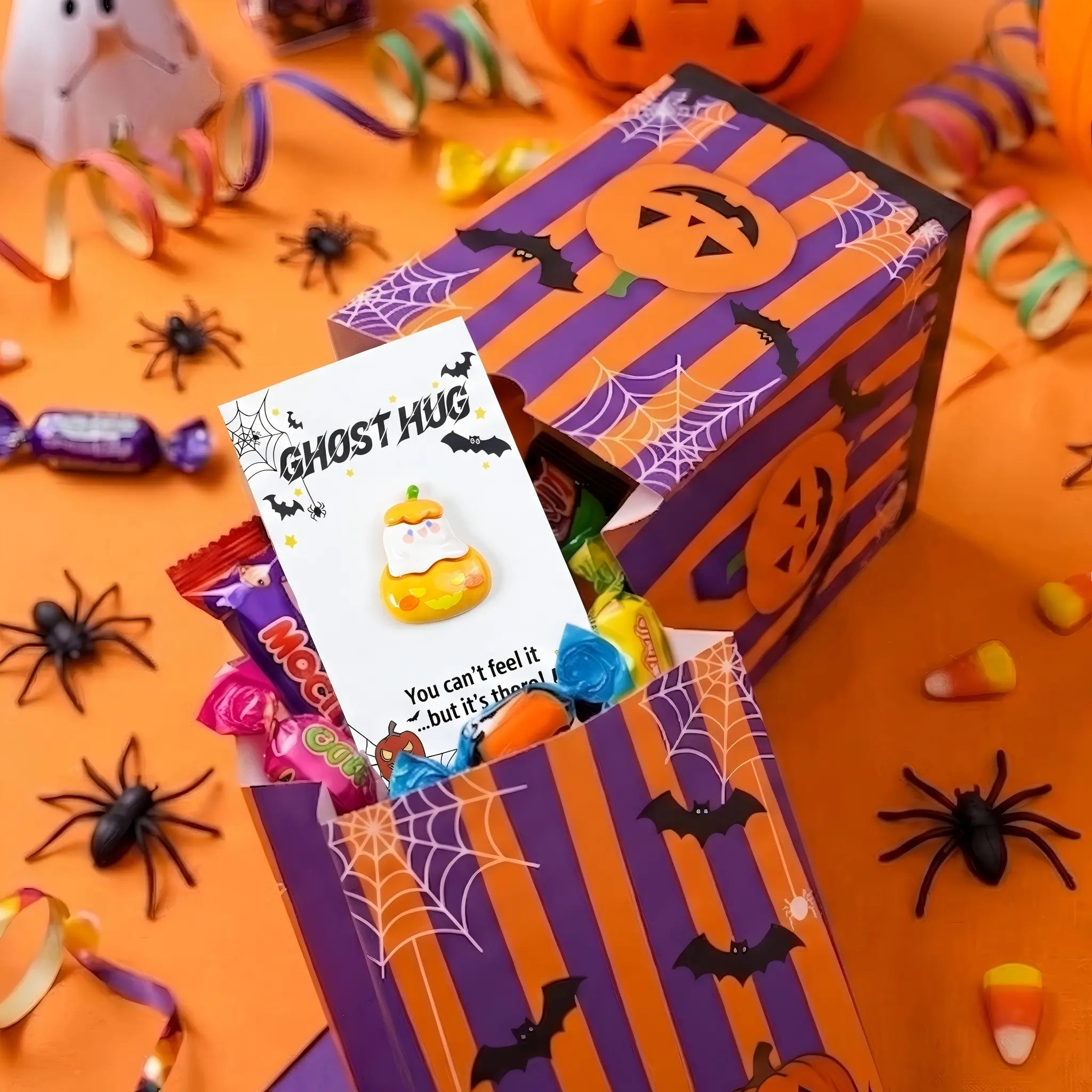 Ghost Hug Pocket Card Set | Funny Halloween Resin Figurine Greeting Keepsake Cards